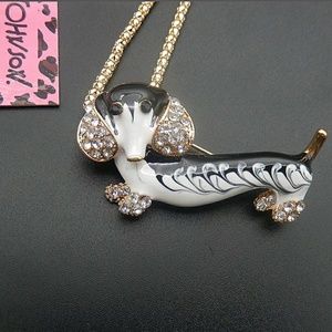 💕 Adorable Dachshund Necklace